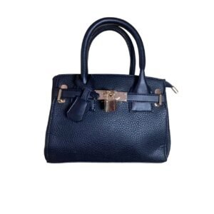 شنطة نسائية أنيقة بنمط منسوج