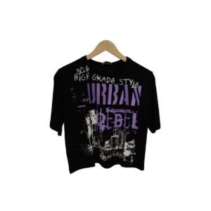 تيشيرت "Urban Rebel" بطبعة عصرية