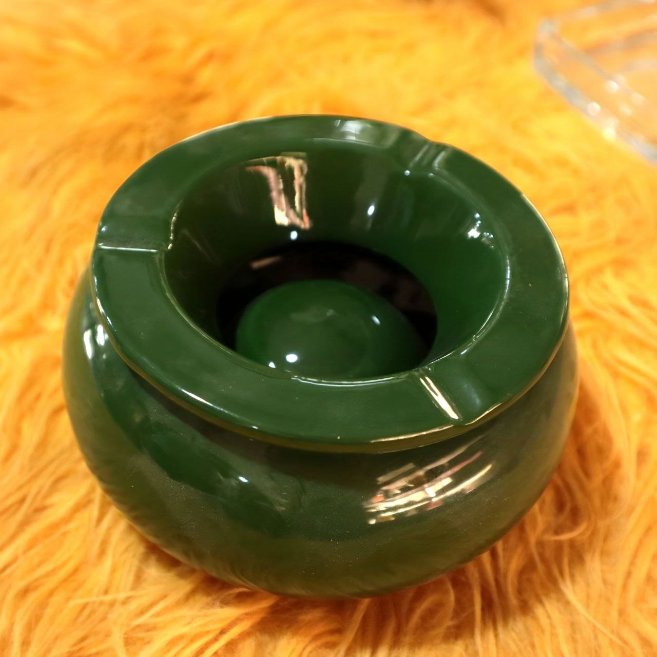 منفضة سجائر سيراميك 'الزيتونة العميقة' بغطاء داخلي