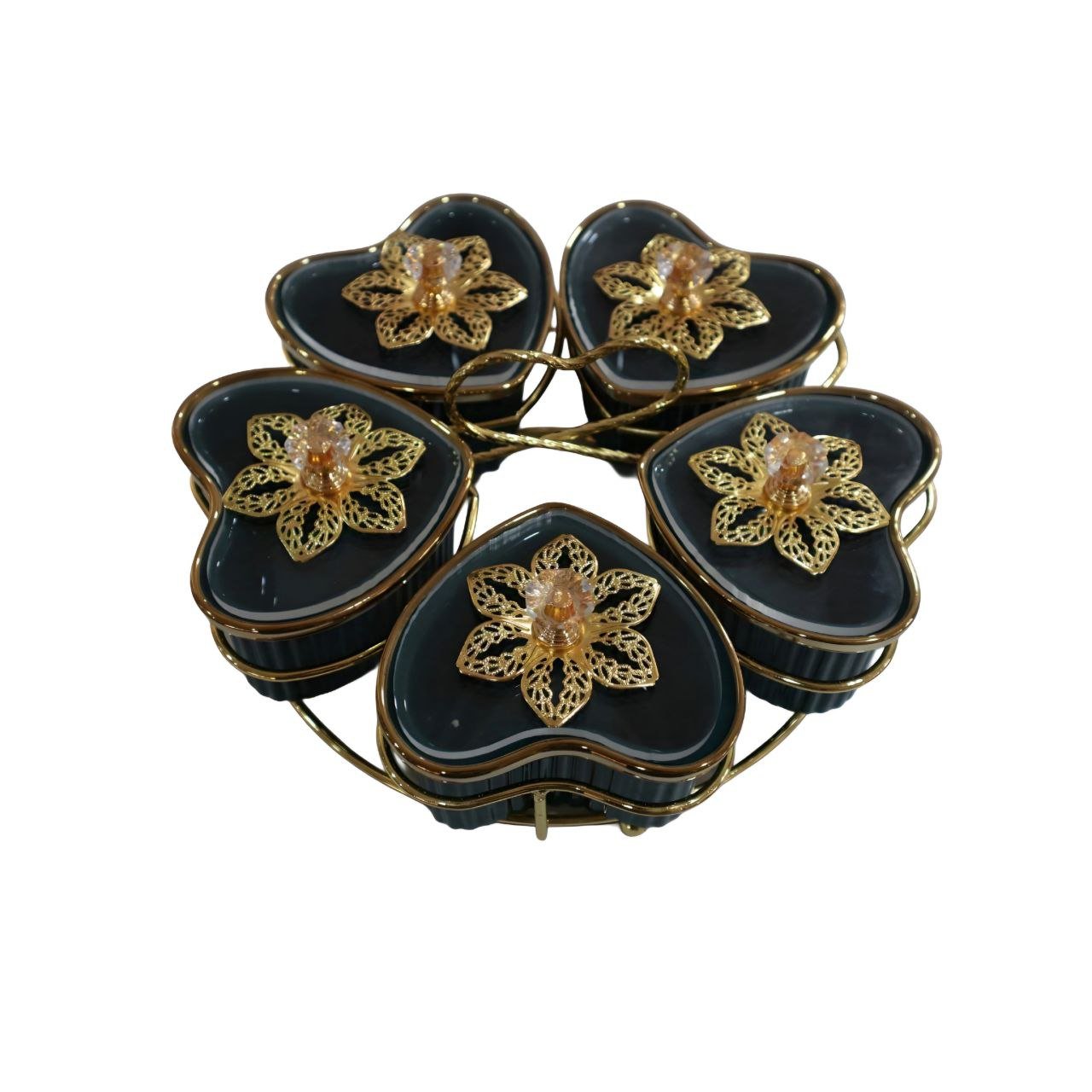 طقم قلوب التقديم الفاخر 'زهرة الملكة' على حامل ذهبي