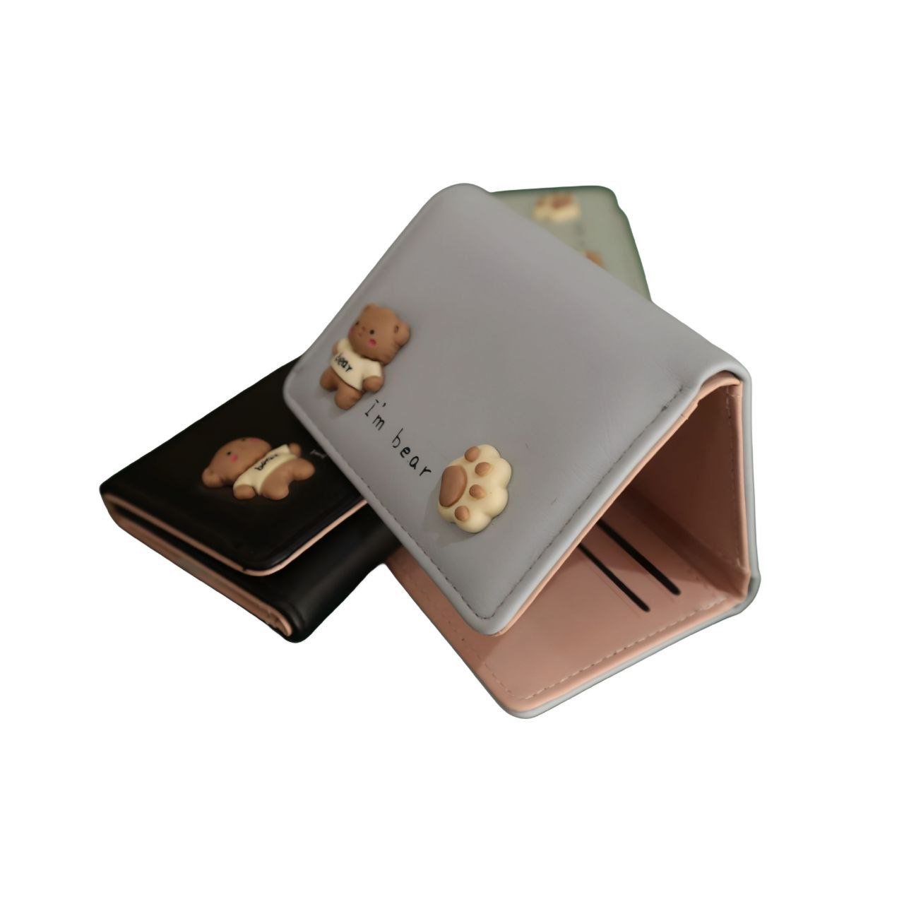 محافظ نسائية بتصميم الدب