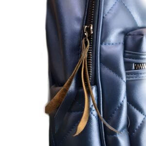 حقيبة ظهر نسائية مبطنة