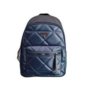 حقيبة ظهر نسائية مبطنة